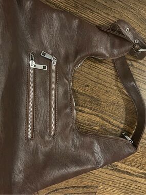 Classic Brown Leather Shoulder Bag - Stylish Everyday Carry